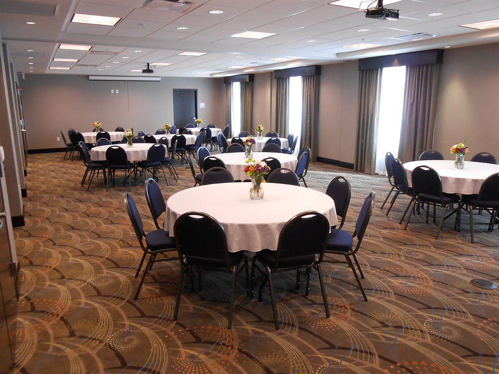 Holiday Inn Express & Suites Overland Park By Ihg Εξωτερικό φωτογραφία