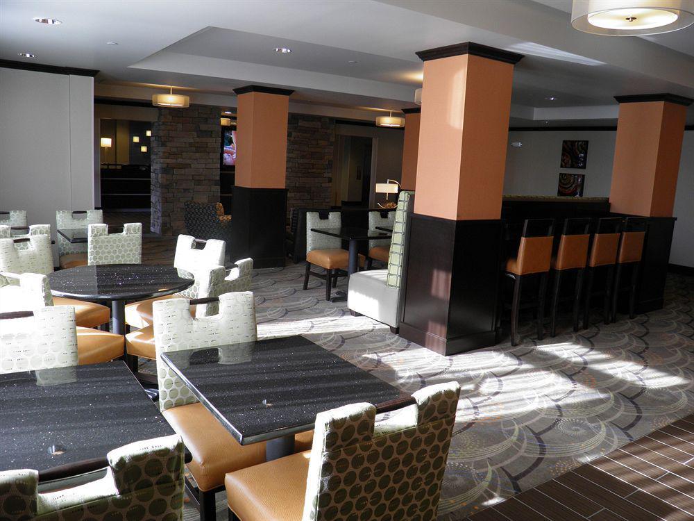 Holiday Inn Express & Suites Overland Park By Ihg Εξωτερικό φωτογραφία