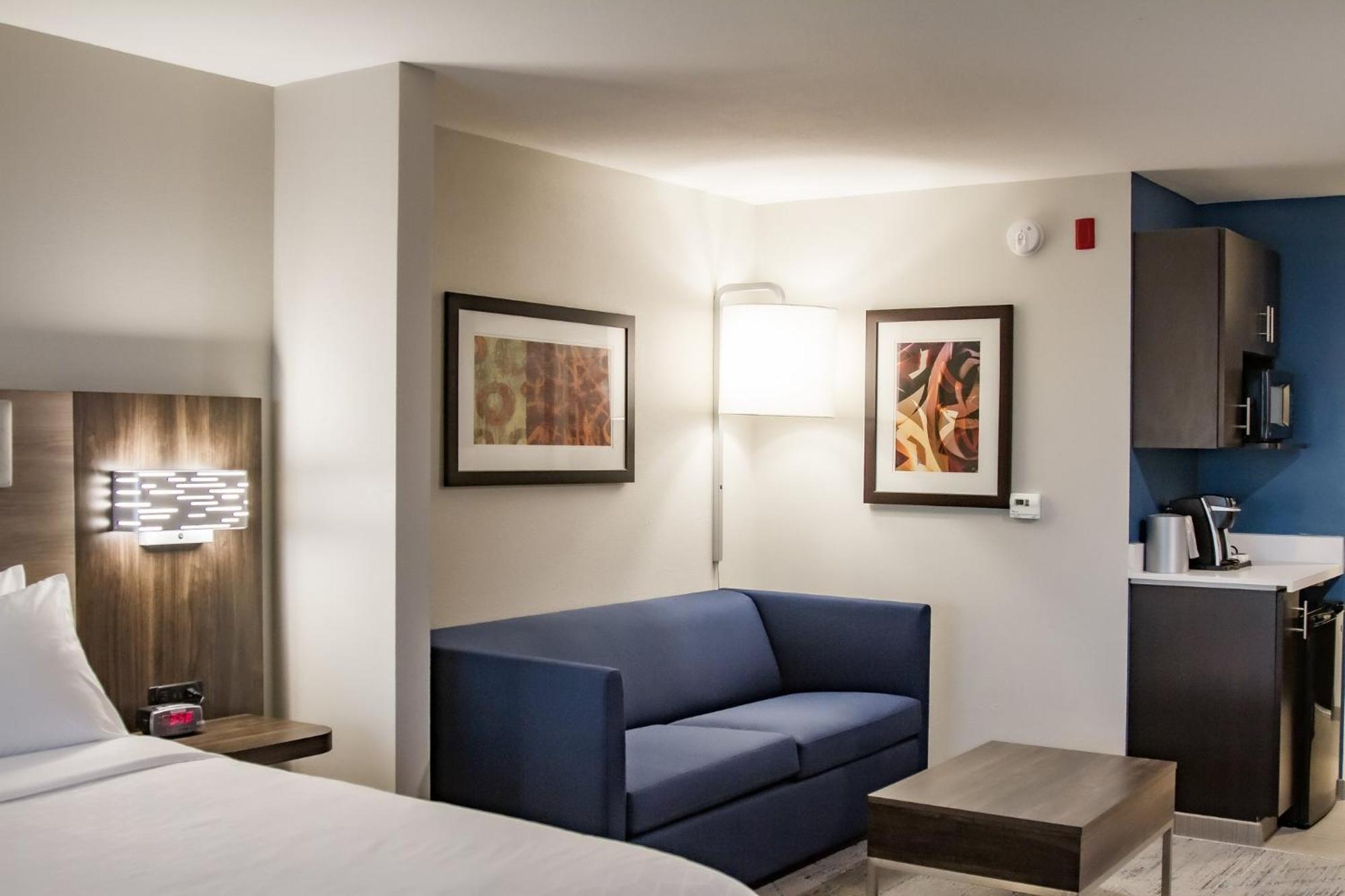 Holiday Inn Express & Suites Overland Park By Ihg Εξωτερικό φωτογραφία