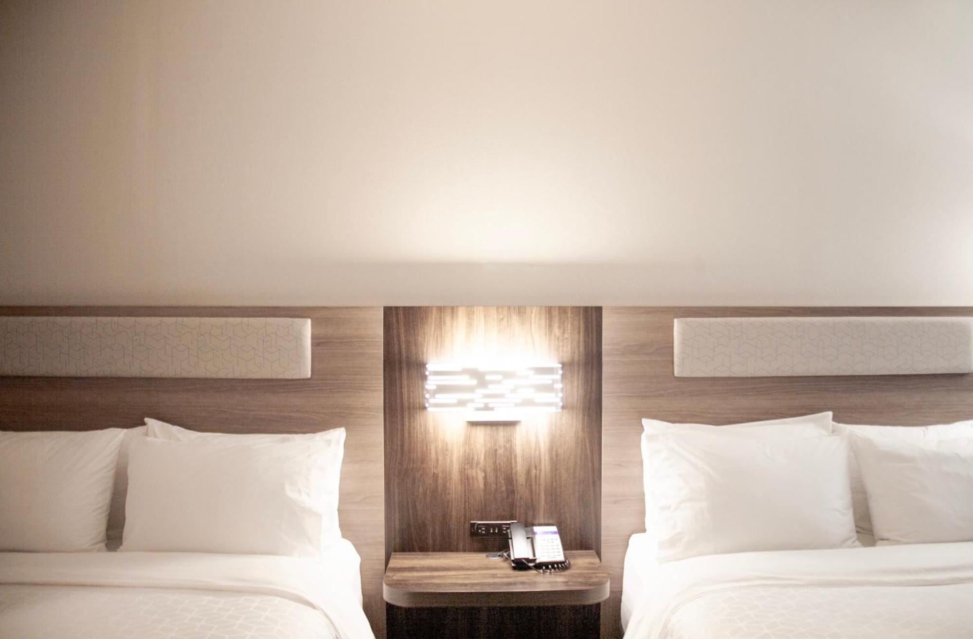 Holiday Inn Express & Suites Overland Park By Ihg Εξωτερικό φωτογραφία