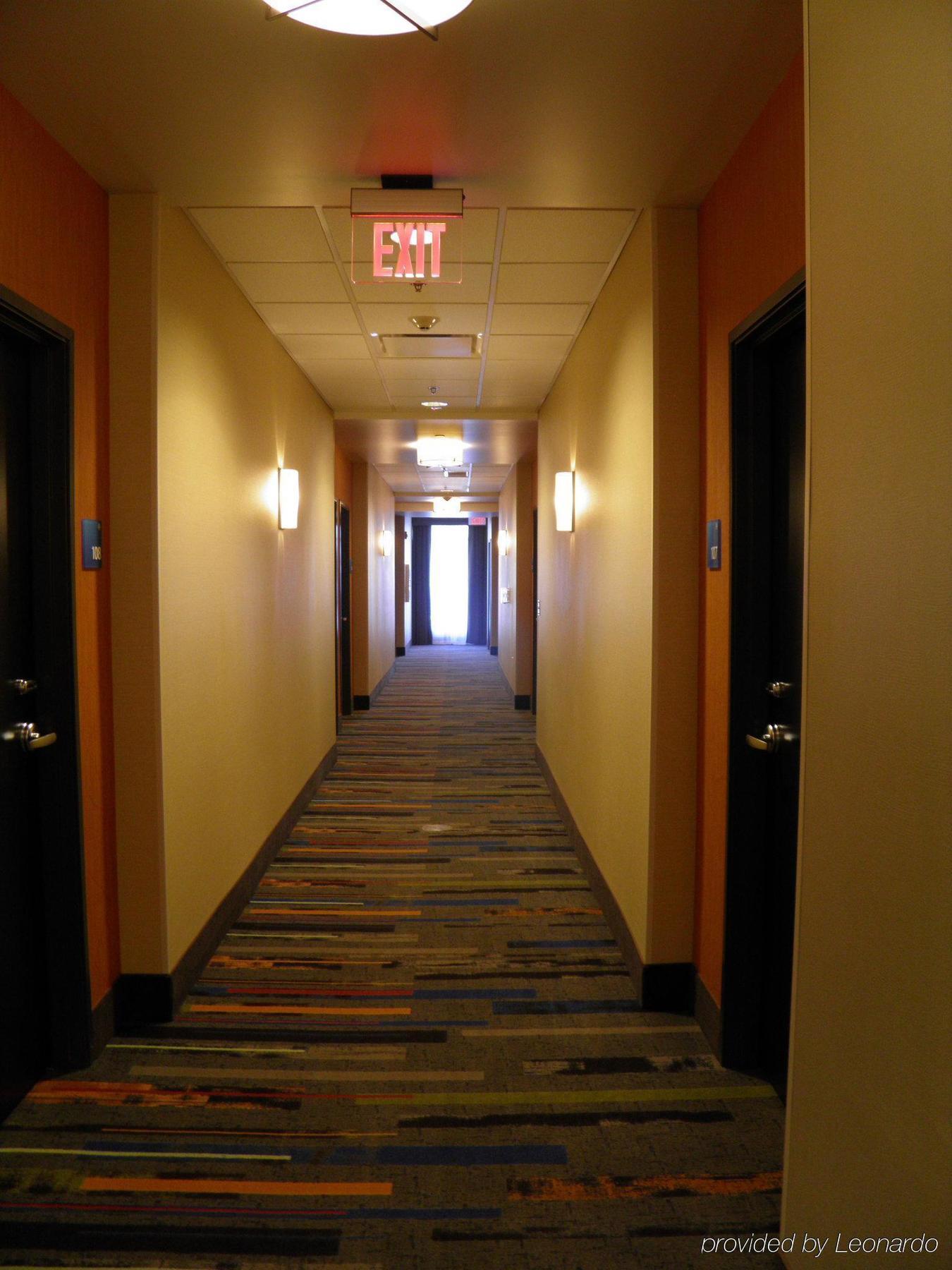 Holiday Inn Express & Suites Overland Park By Ihg Εξωτερικό φωτογραφία