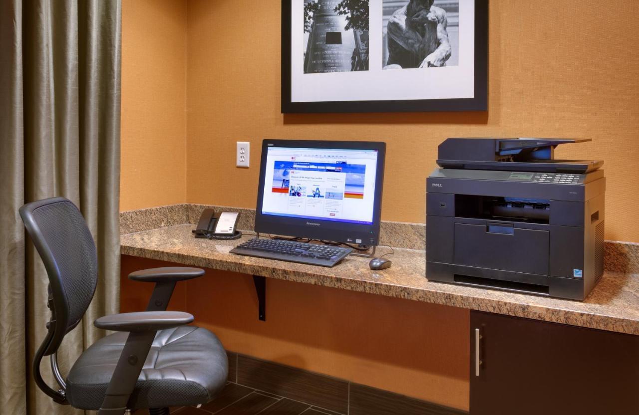 Holiday Inn Express & Suites Overland Park By Ihg Εξωτερικό φωτογραφία
