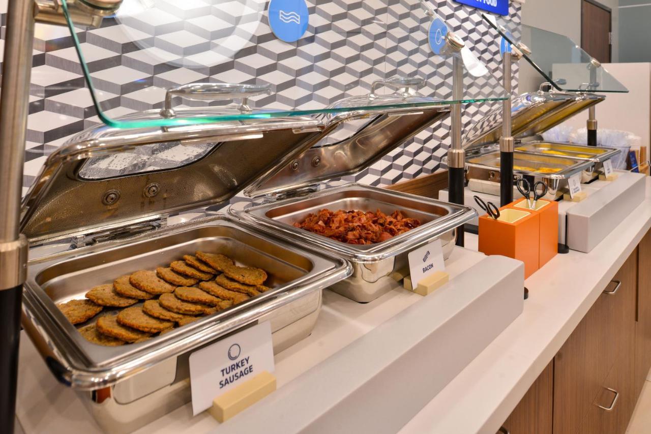 Holiday Inn Express & Suites Overland Park By Ihg Εξωτερικό φωτογραφία